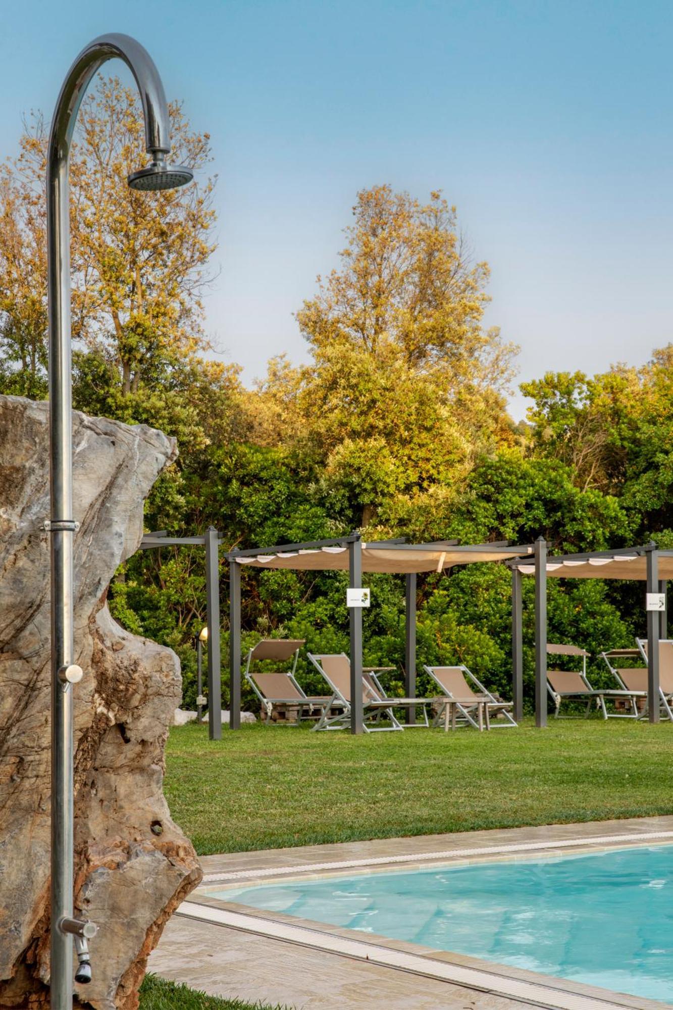 Holiday Prato Verde Chiatri Екстериор снимка
